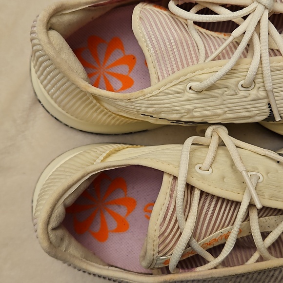 VGUC Nike Women's Superrep Cream, Lilac and Orange Sneakers. US Size 11 - Picture 5 of 8